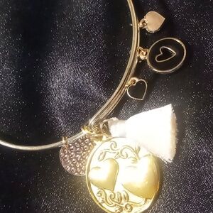 Gold tone hearts bracelet inspirational sisters & hearts bangle bracelets